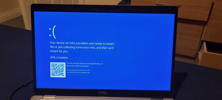 Ecran bleu d'arret de Windows affiche sur un ordinateur portable Dell