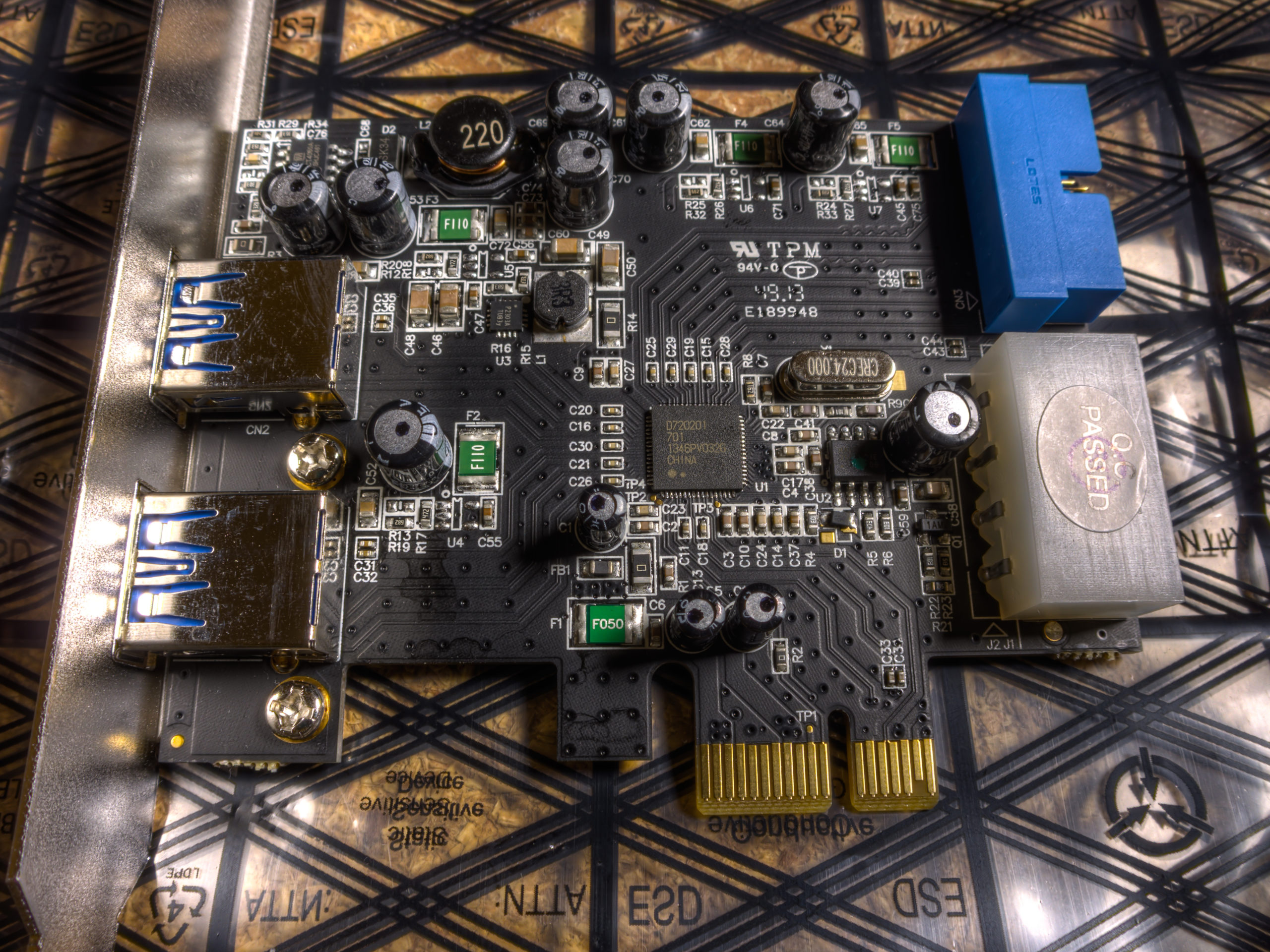 Carte d'extension USB 3.0 à contrôleur Renesas, exemple de périphérique réclamant un redémarrage après installation