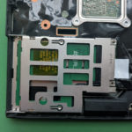 Adaptateur ExpressCard vers SSD M.2 NVMe installé dans un ThinkPad X220, périphérique dépendant de son pilote de contrôleur