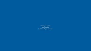 Ecran de mise a jour de Windows 10 version 22H2 affichant la progression en pourcentage