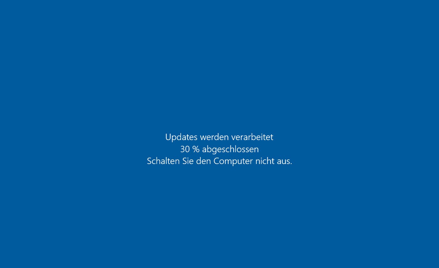 Ecran de traitement des mises a jour de Windows 10 affiche pendant un redemarrage