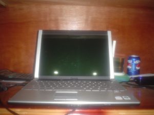 Ordinateur portable Dell équipé d'un lecteur d'empreinte digitale intégré