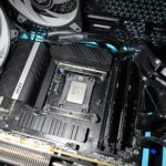 Processeur Intel Core i7 installe dans son socket sur une carte mere, piste materielle du code d arret 0x9C